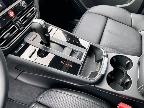 New 2026 Porsche Macan S image 17