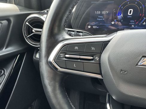 Used 2025 Chevrolet Equinox LT w/ Convenience Package II FWD image 19