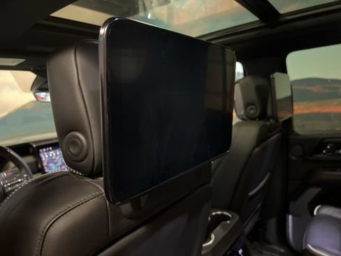 Used 2025 GMC Yukon XL AT4 Ultimate image 58