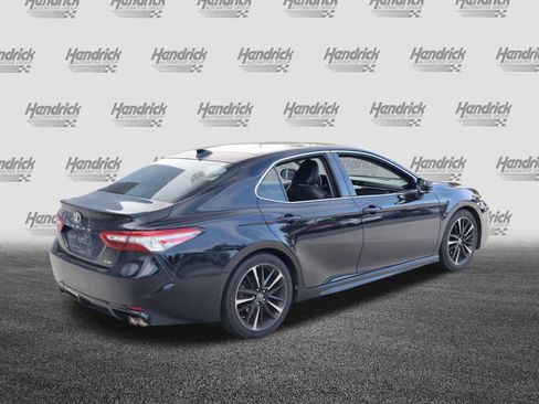 Used 2019 Toyota Camry XSE FWD image 9