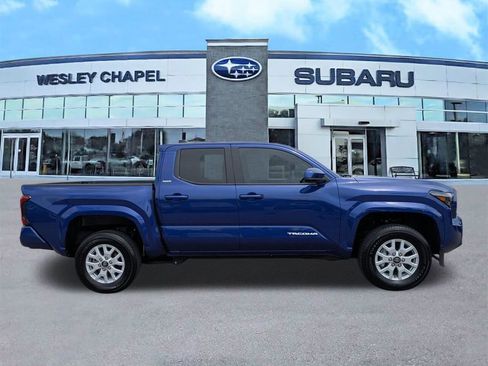 Used 2025 Toyota Tacoma SR5 w/ SR5 Upgrade Package image 4