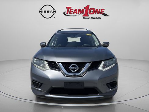 Used 2015 Nissan Rogue SV FWD image 2
