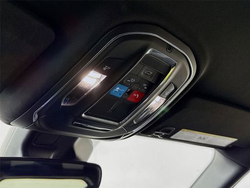 Used 2024 Jeep Grand Cherokee Limited image 13