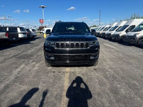 Used 2024 Jeep Wagoneer L 4WD w/ Premium Group I image 3