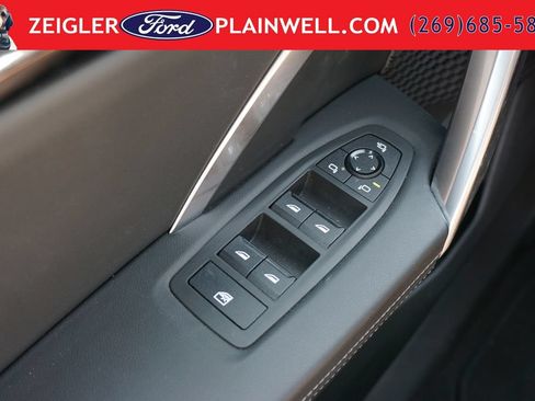 Used 2025 BMW X2 xDrive28i AWD/4WD image 33