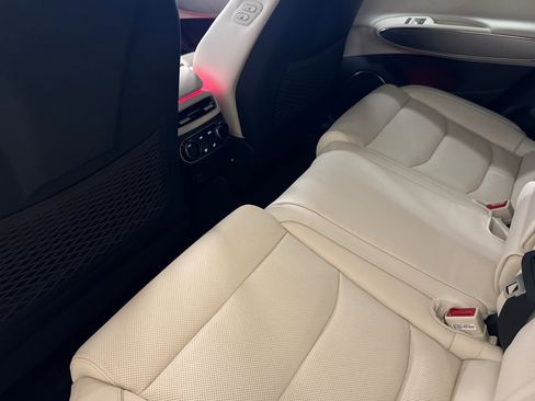 New 2025 Genesis Electrified GV70 Advanced image 12