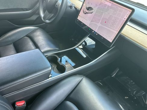 Used 2020 Tesla Model 3 Long Range AWD/4WD image 15