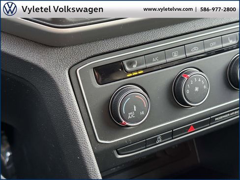 Certified 2023 Volkswagen Atlas Cross Sport SE image 27