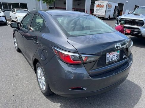 Used 2018 Toyota Yaris iA FWD image 7