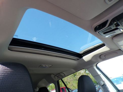 Used 2023 Subaru Outback Premium AWD/4WD image 16