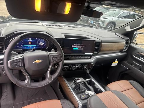 New 2026 Chevrolet Silverado 1500 High Country AWD/4WD image 19