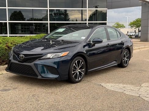 Used 2018 Toyota Camry SE FWD image 7