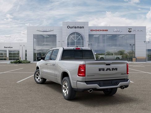 New 2026 RAM 1500 4x4 Crew Cab image 3