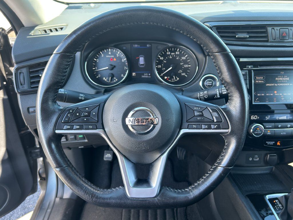 Used 2018 Nissan Rogue SV AWD/4WD image 43
