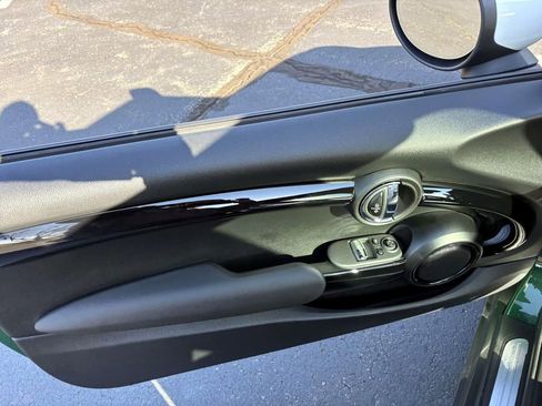 Used 2021 MINI Cooper SE w/ 8.8" Touchscreen Nav Package image 11