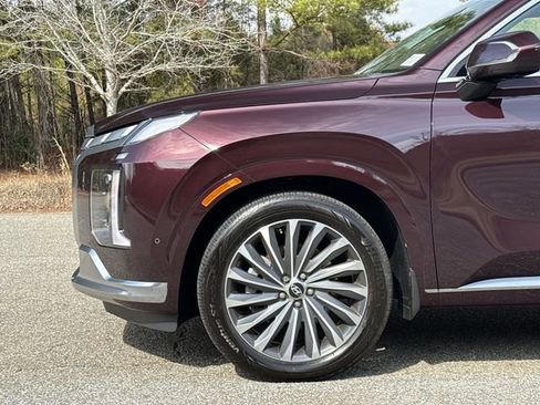 Used 2023 Hyundai Palisade Calligraphy image 19