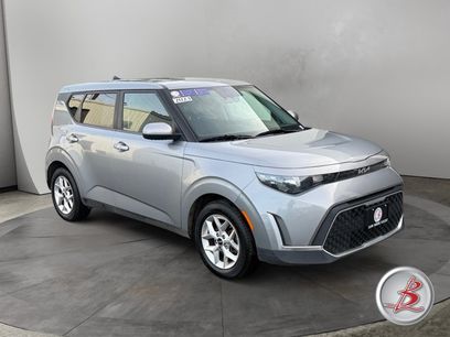 Used 2023 Kia Soul LX w/ Option Group 015