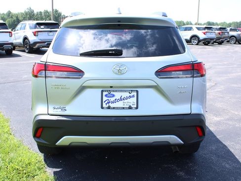 Used 2023 Toyota Corolla Cross XLE w/ Convenience Package AWD/4WD image 8