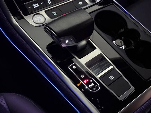 Used 2019 Audi Q8 Premium Plus image 38