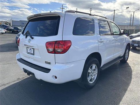Used 2015 Toyota Sequoia SR5 image 5