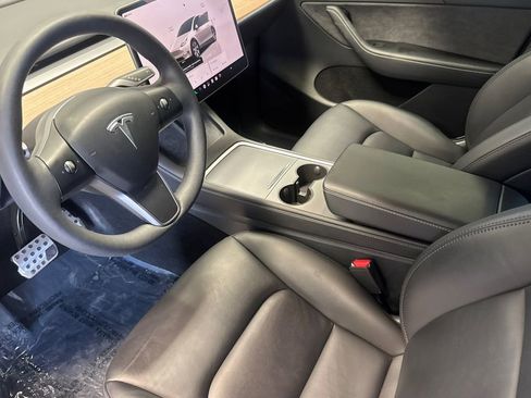 Used 2023 Tesla Model Y Long Range AWD/4WD image 9