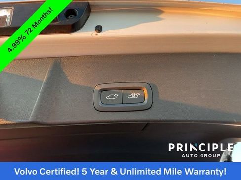 Certified 2025 Volvo XC40 B5 Core image 34