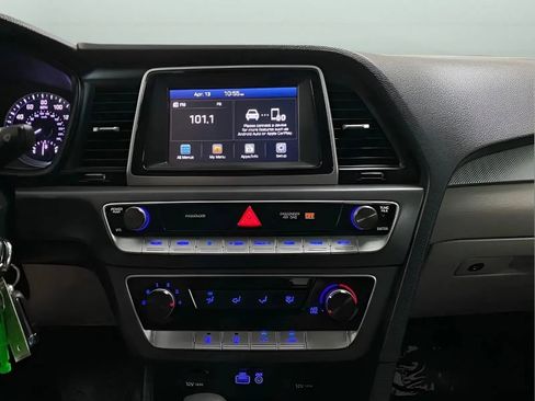 Used 2019 Hyundai Sonata SE FWD image 19