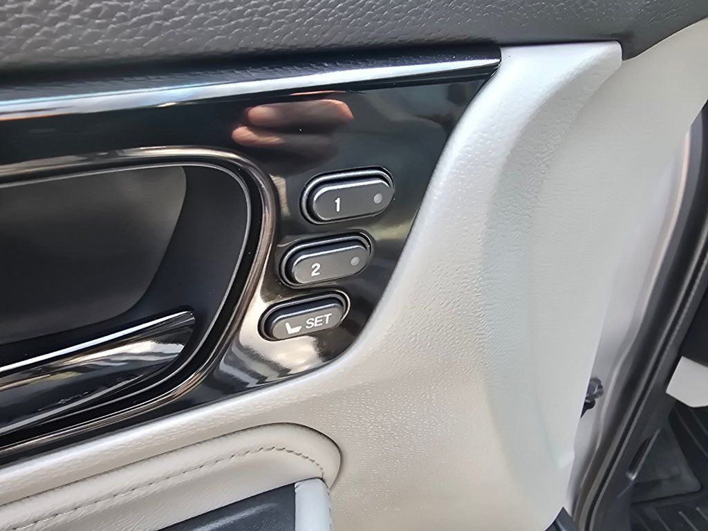 Used 2018 Honda Odyssey Elite image 40