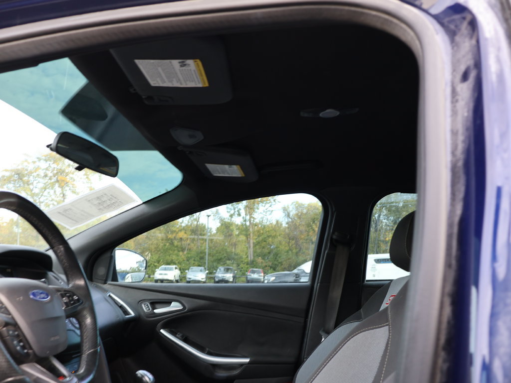 Used 2017 Ford Focus ST FWD image 10