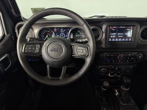 Used 2023 Jeep Wrangler Unlimited w/ Cold Weather Group AWD/4WD image 14