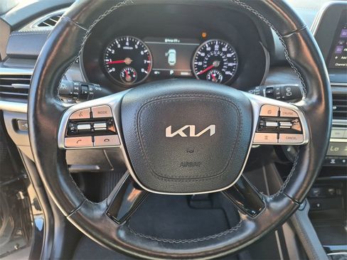 Used 2022 Kia Telluride SX w/ SX Prestige Package image 14