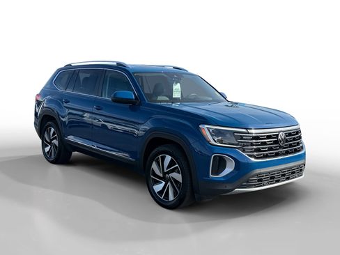 Certified 2025 Volkswagen Atlas SEL image 7