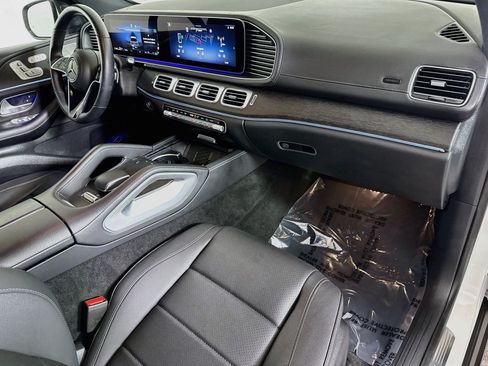 Used 2025 Mercedes-Benz GLS 450 4MATIC image 30