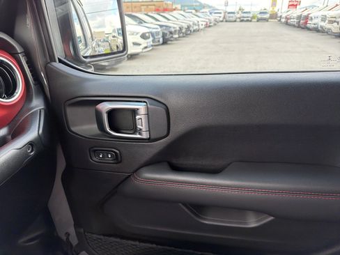 Used 2022 Jeep Gladiator Rubicon w/ LED Lighting Group AWD/4WD image 24