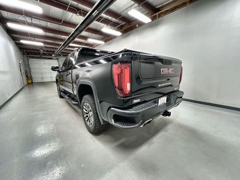 Certified 2022 GMC Sierra 1500 AT4 w/ AT4 Preferred Package AWD/4WD image 6