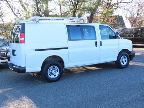 Used 2022 Chevrolet Express 2500 w/ Driver Convenience Package image 6