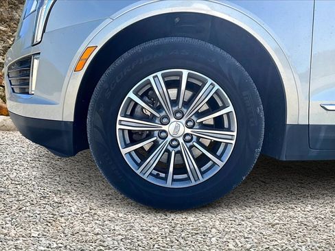 Used 2017 Cadillac XT5 Luxury w/ Driver Awareness Package image 8