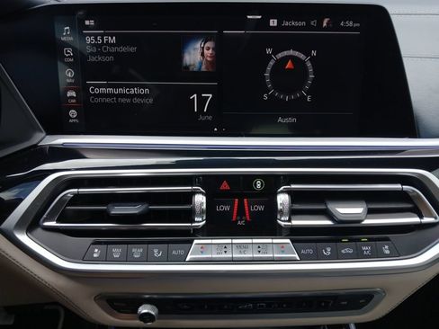 Used 2022 BMW X7 xDrive40i w/ Executive Package AWD/4WD image 8