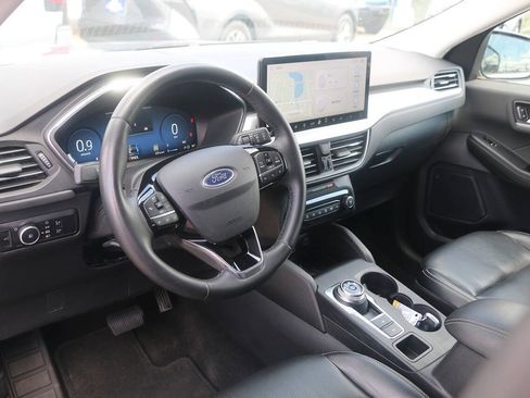 Certified 2024 Ford Escape Platinum AWD/4WD image 34