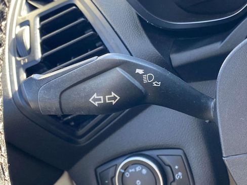 Used 2017 Ford C-MAX SE image 21