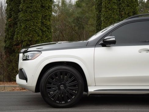 Used 2021 Mercedes-Benz Maybach GLS 600 4MATIC image 6