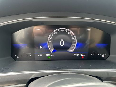 Used 2023 Volkswagen Tiguan SE w/ Panoramic Sunroof Package FWD image 12