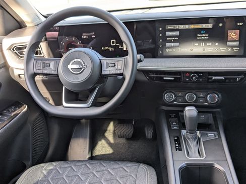 New 2025 Nissan Kicks SV w/ Charging Package FWD image 28