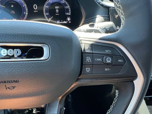 New 2026 Jeep Grand Cherokee L Limited w/ Limited Altitude Package AWD/4WD image 22