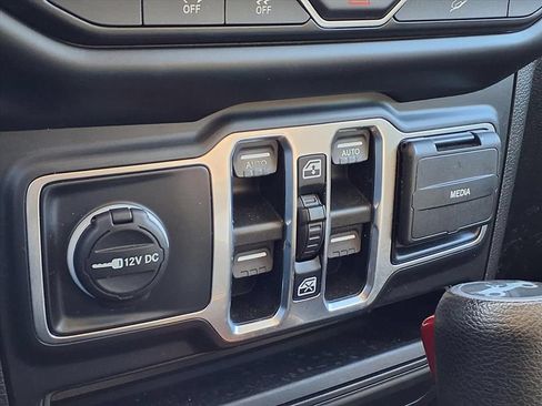 Used 2019 Jeep Wrangler Unlimited Sport S AWD/4WD image 26