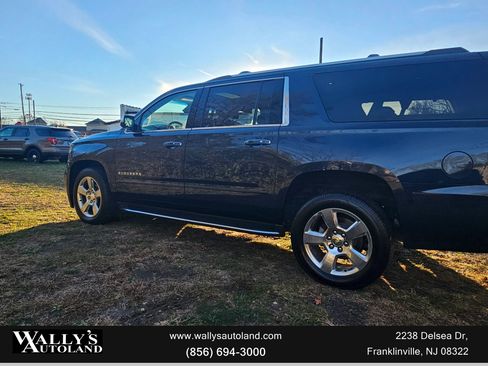 Used 2019 Chevrolet Suburban Premier image 7
