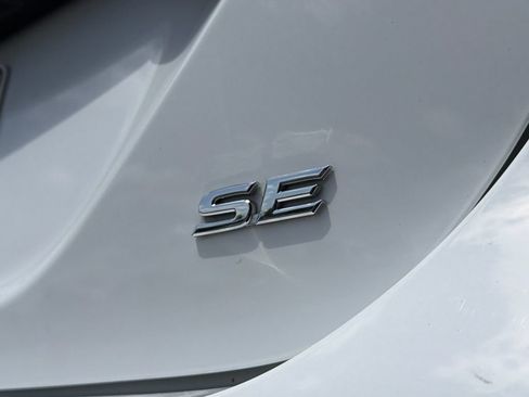 Used 2023 Toyota Camry SE w/ Convenience Package FWD image 15