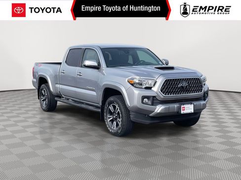 Used 2018 Toyota Tacoma TRD Sport image 1