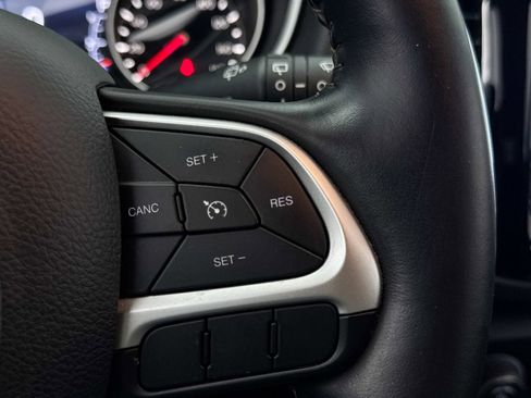 Used 2018 Jeep Compass Limited w/ Navigation Group image 18