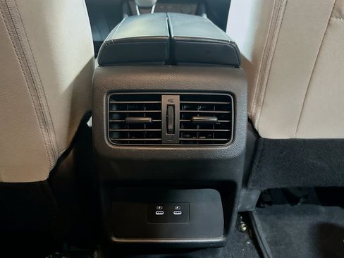 Used 2024 Nissan Rogue SV FWD image 18